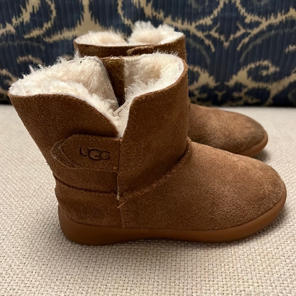 Ugg boots (Keelan baby boot) chestnut brown